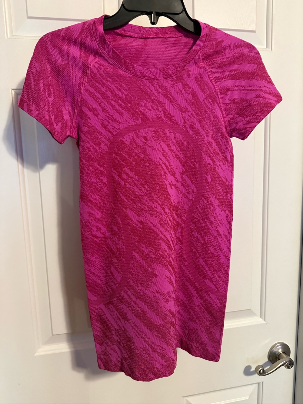 Lululemon Swiftly Tech Short-Sleeve Shirt 2.0 Hip Length Marble Dye Sonic Pink 4